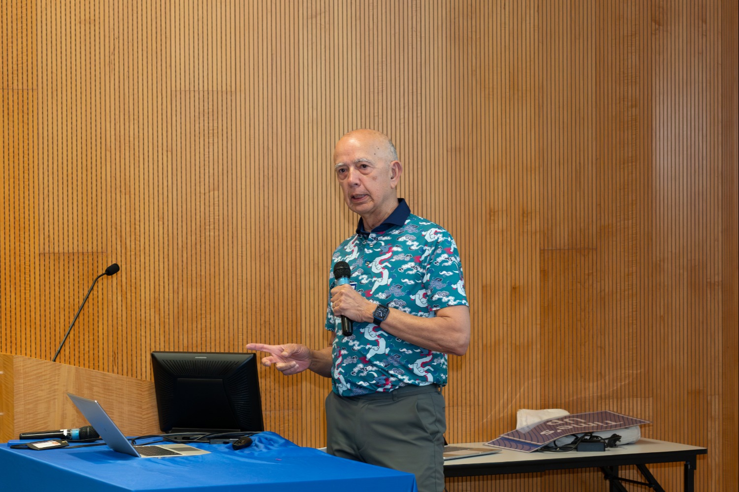 Flying in from Durham to the symposium stage, Emeritus Professor Shirish Shenolikar elaborates on the essential scientific skills for academics and industry in his talk on mentoring the next generation