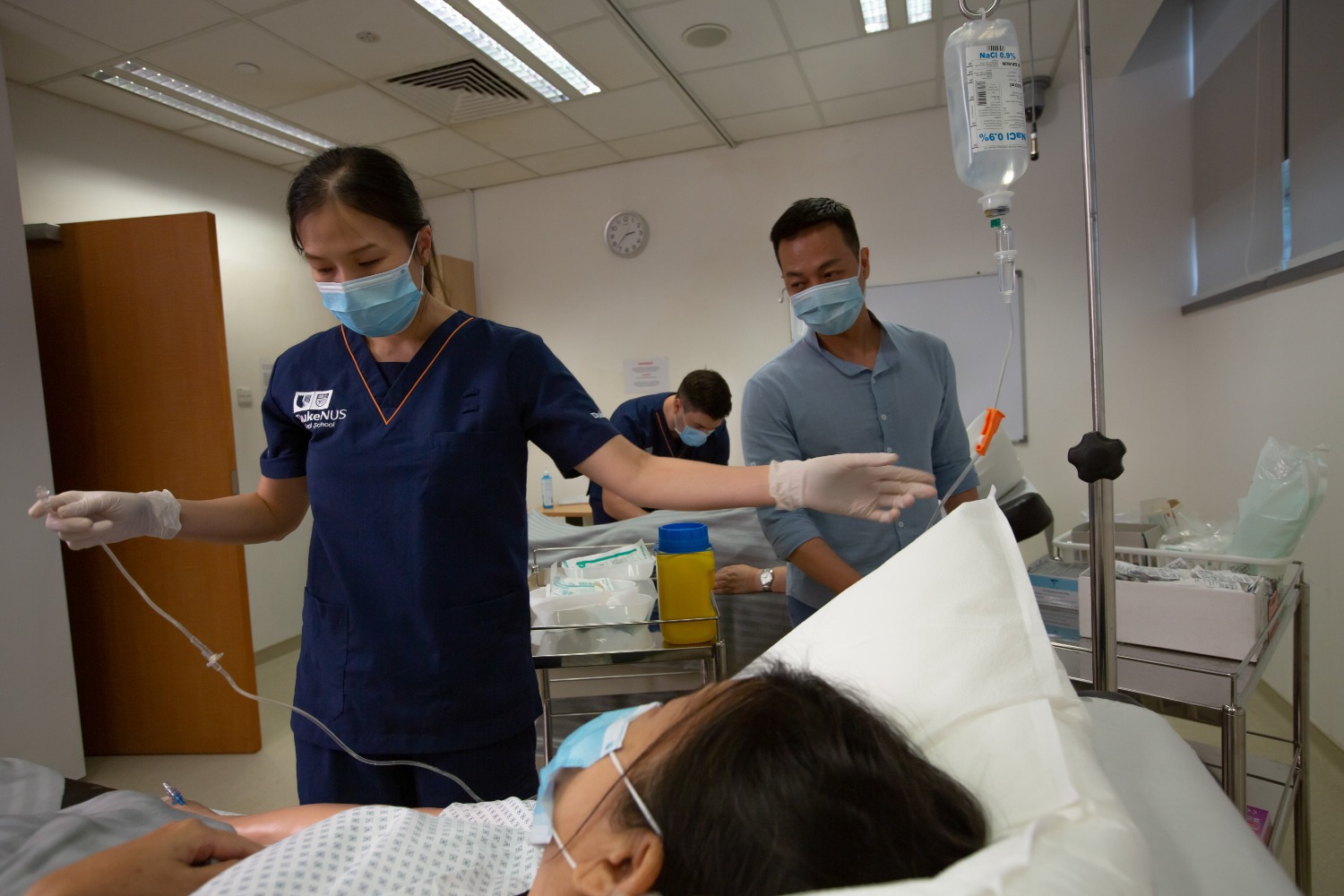 Legaspi-Pelayo’s colleague, Calvin Tan, supervises the students’ independent skills practice