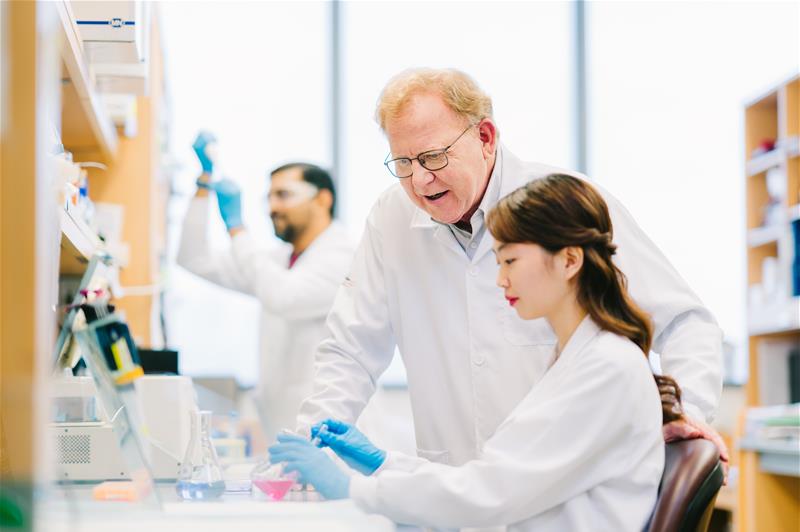 Prof Pat Casey in lab